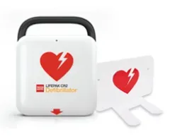 Lifepak CR2 i förpackningen tillsammans med väggskylt